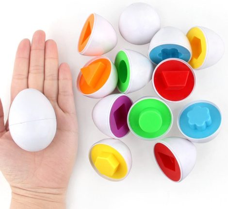 Szín és forma felismerő játék tojásban