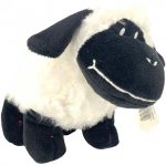 Plüss bárány fekete/fehér 18 cm